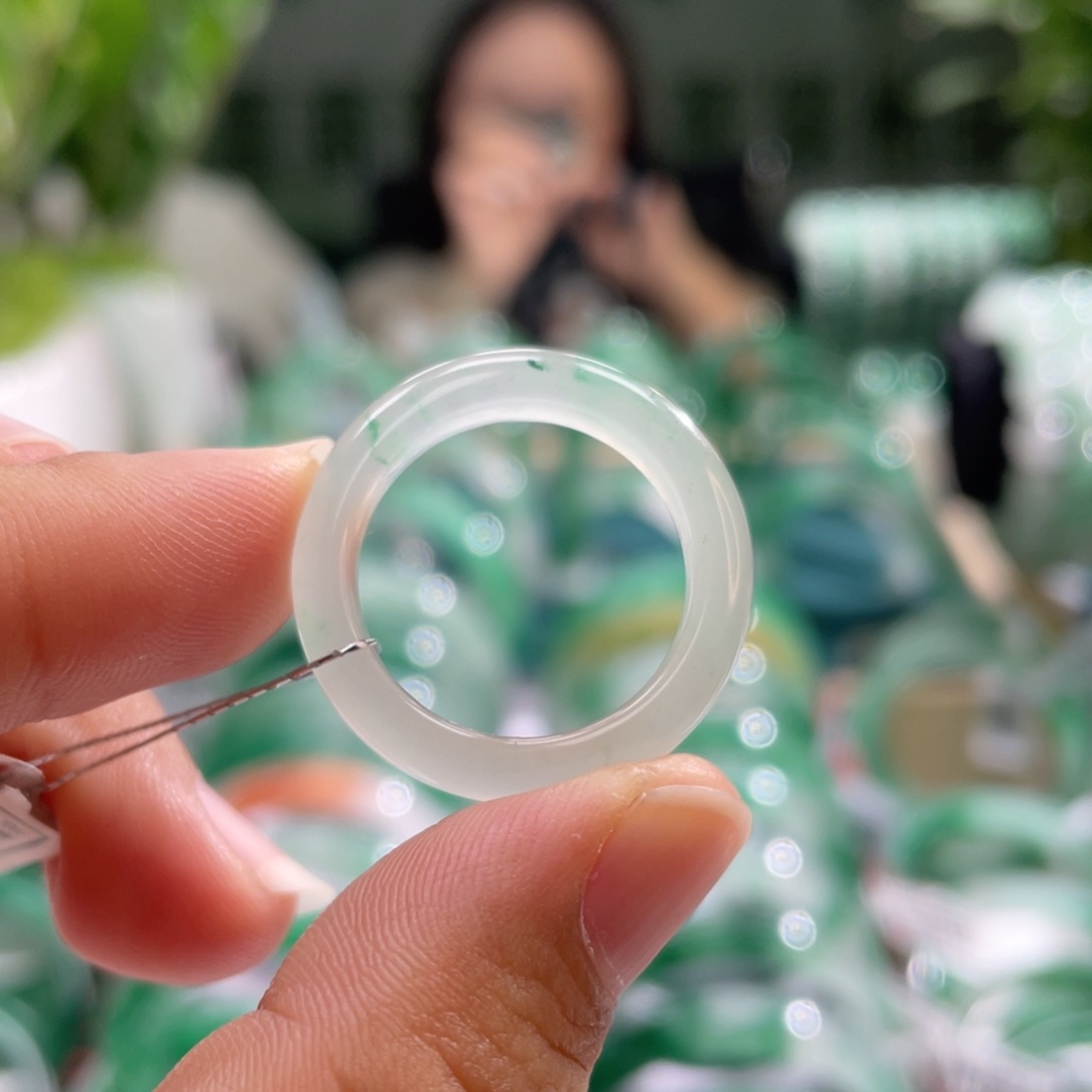 石英质玉戒指未镶嵌