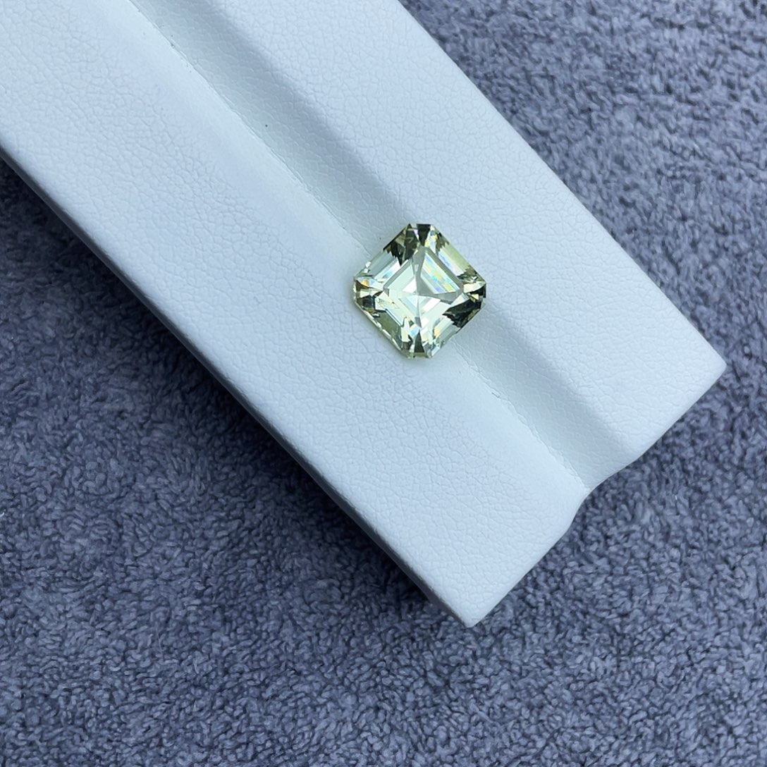 裸石碧玺未镶嵌3.77