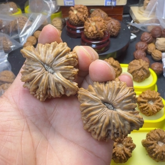 文玩核桃把件四座楼45