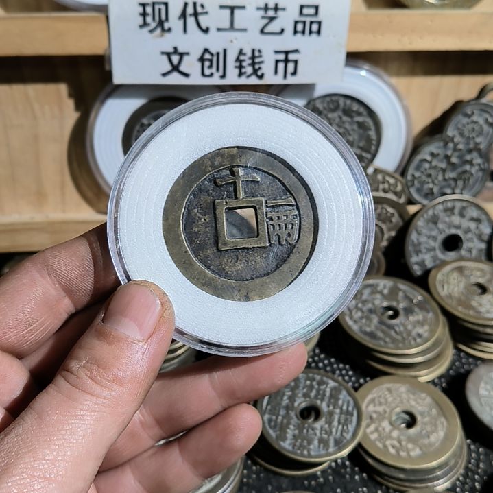 9*.翻砂铸造现代工艺品