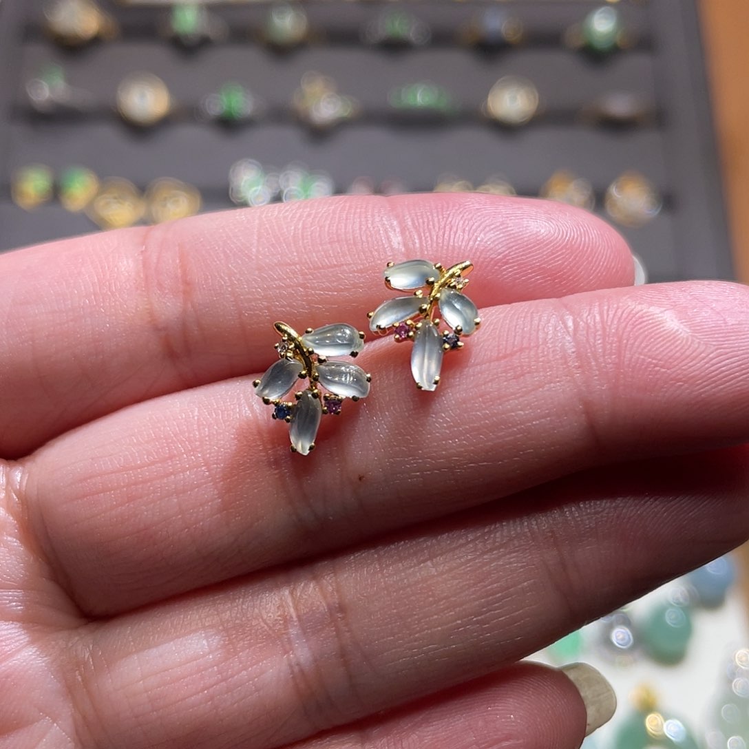 翡翠耳饰18K金镶嵌玻璃底随形叶子