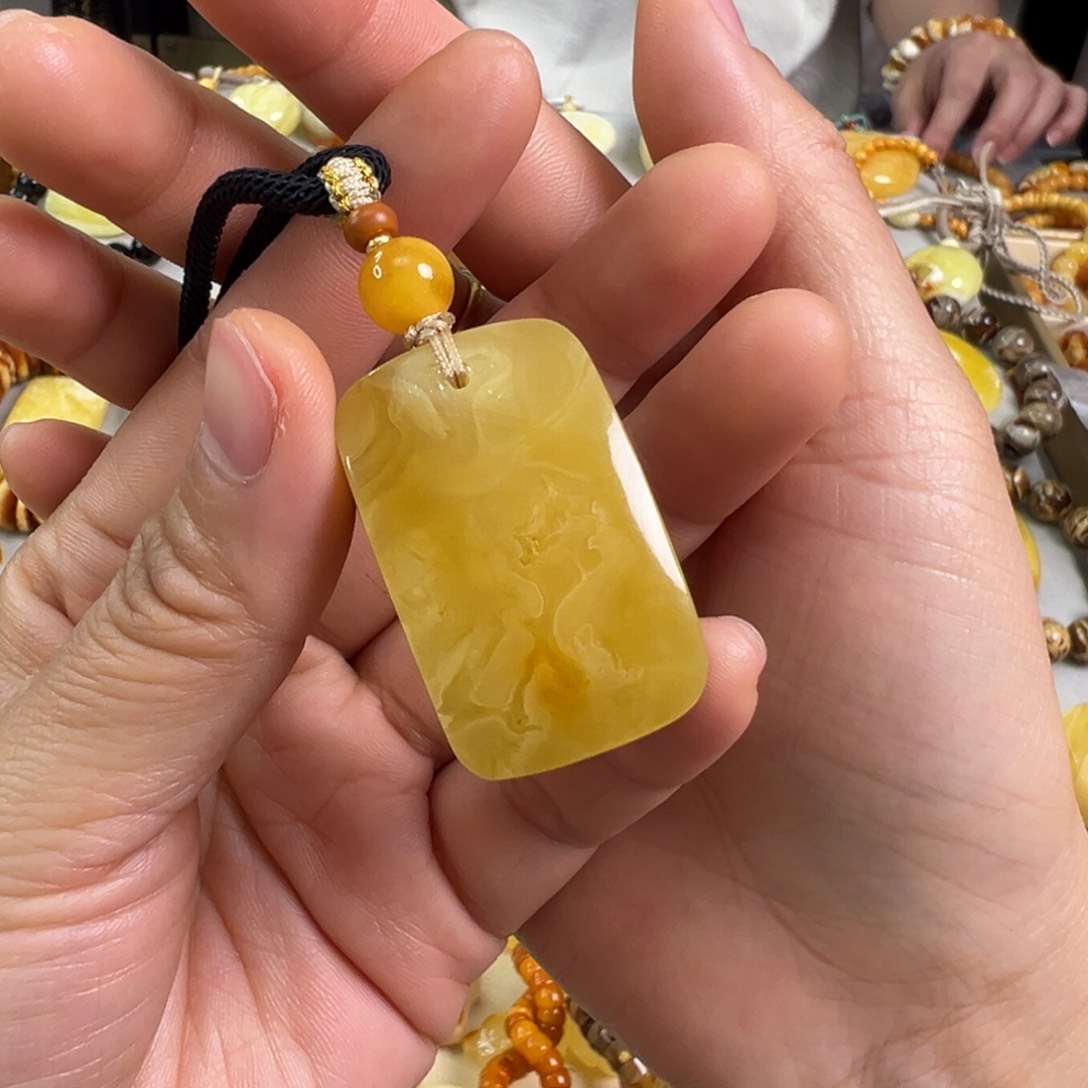 蜜蜡裸石未镶嵌林****Y蜜蜡