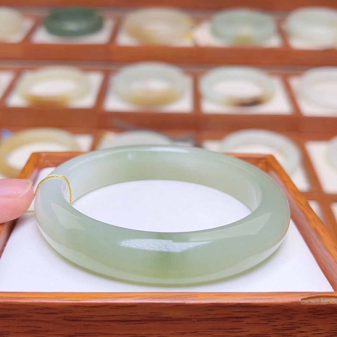 和田玉未镶嵌手镯59.6