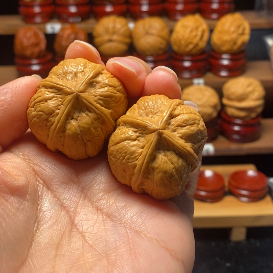 文玩核桃把件四棱38尺