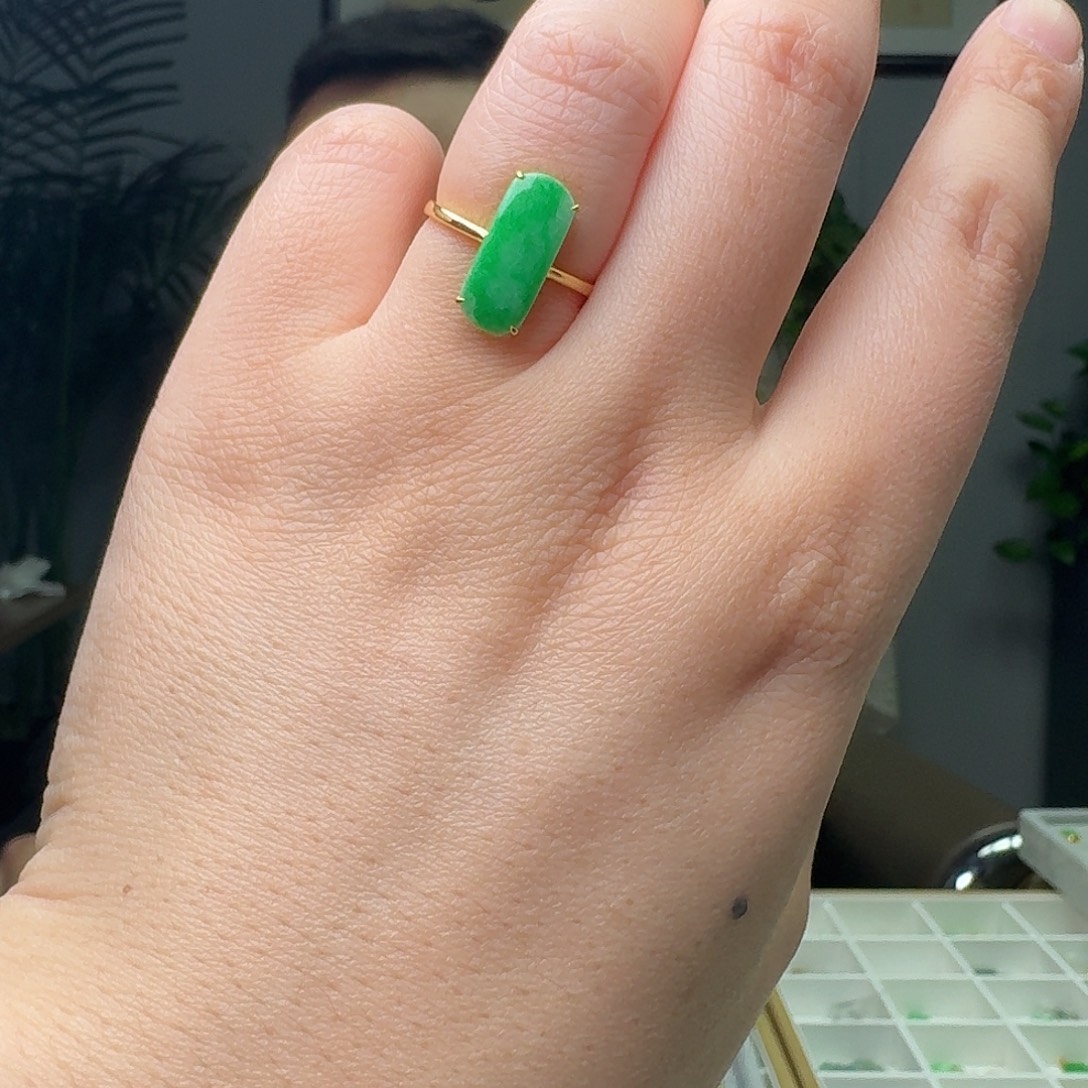 翡翠18K金镶嵌戒指天然