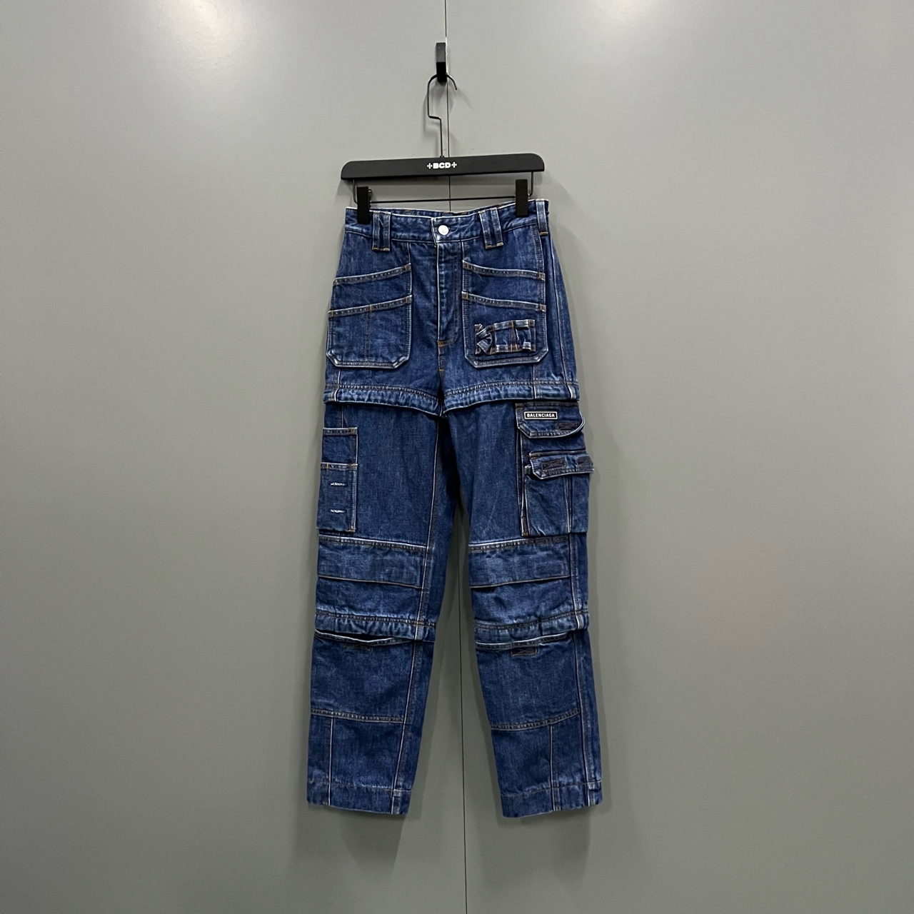 95新 Balenciaga/巴黎世家 c 贴标logo工装裤 26码 fg204843