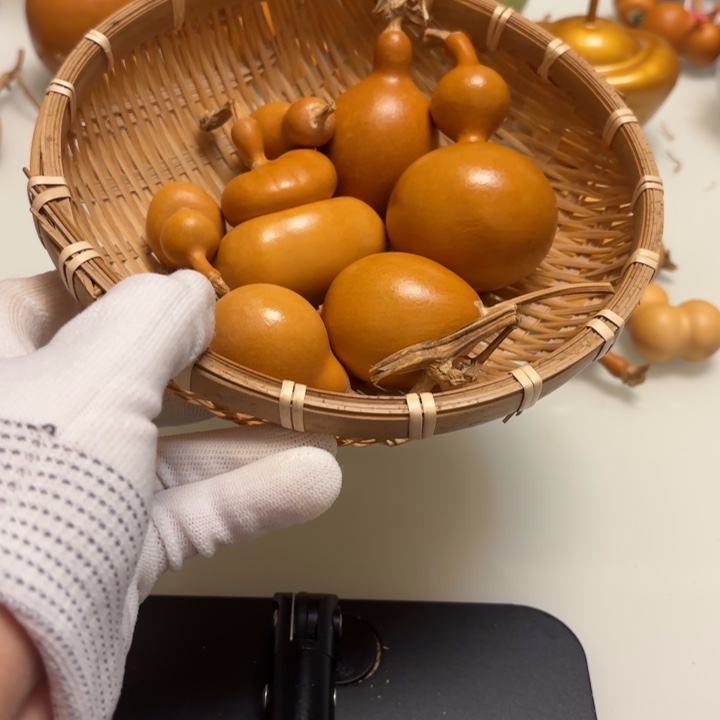 爱***⁰天然手捻老皮葫芦