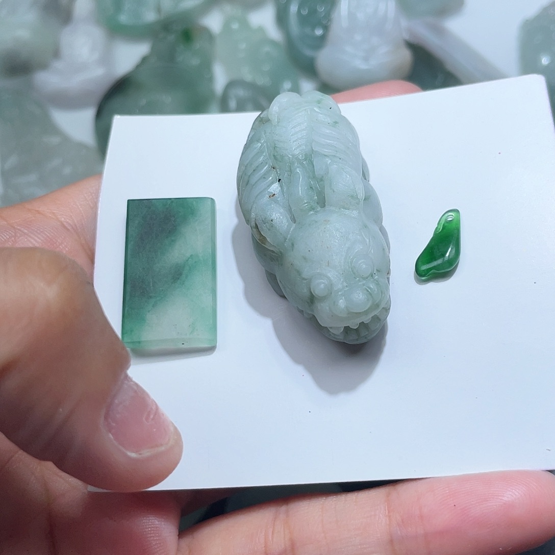 颈饰未镶嵌翡翠不