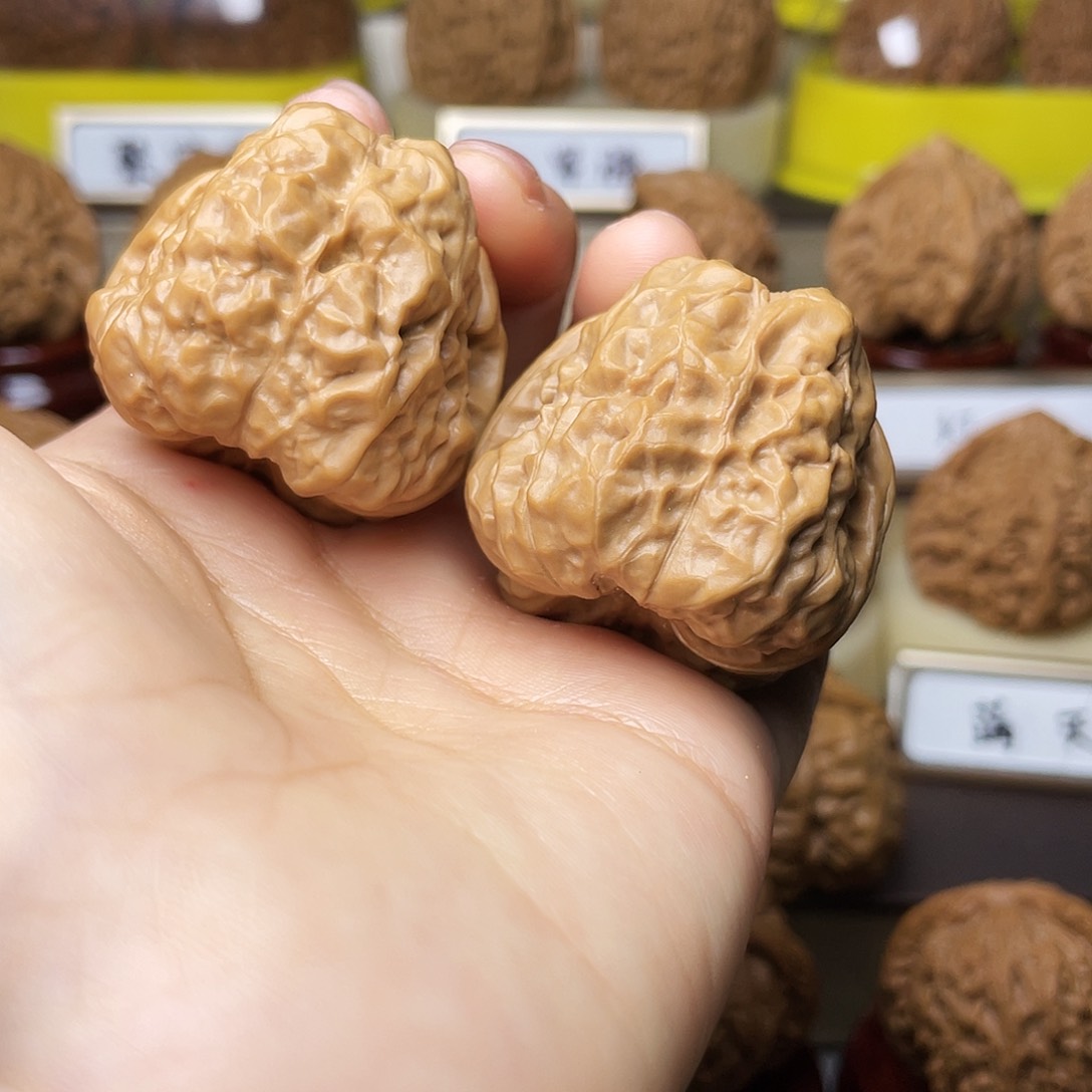 把件文玩核桃万*侯蛤蟆头36左右