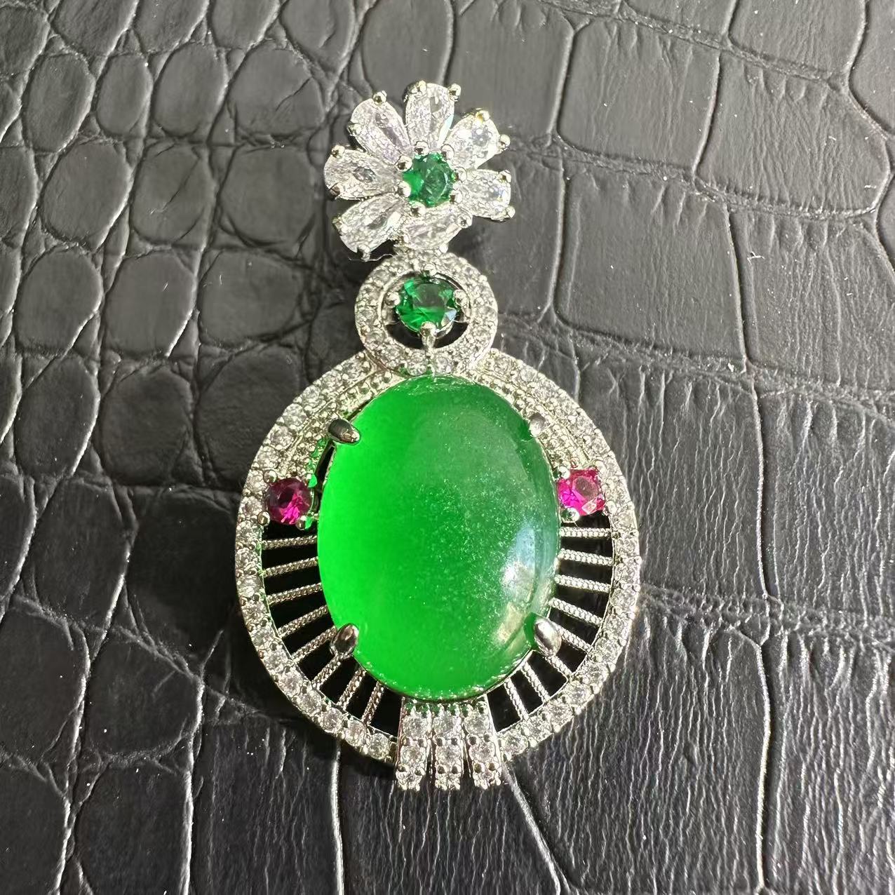 R-76精美时尚吊坠多样性发一件