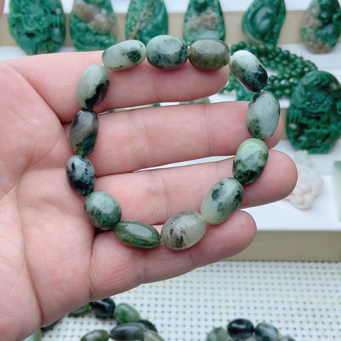 独山玉手串未镶嵌