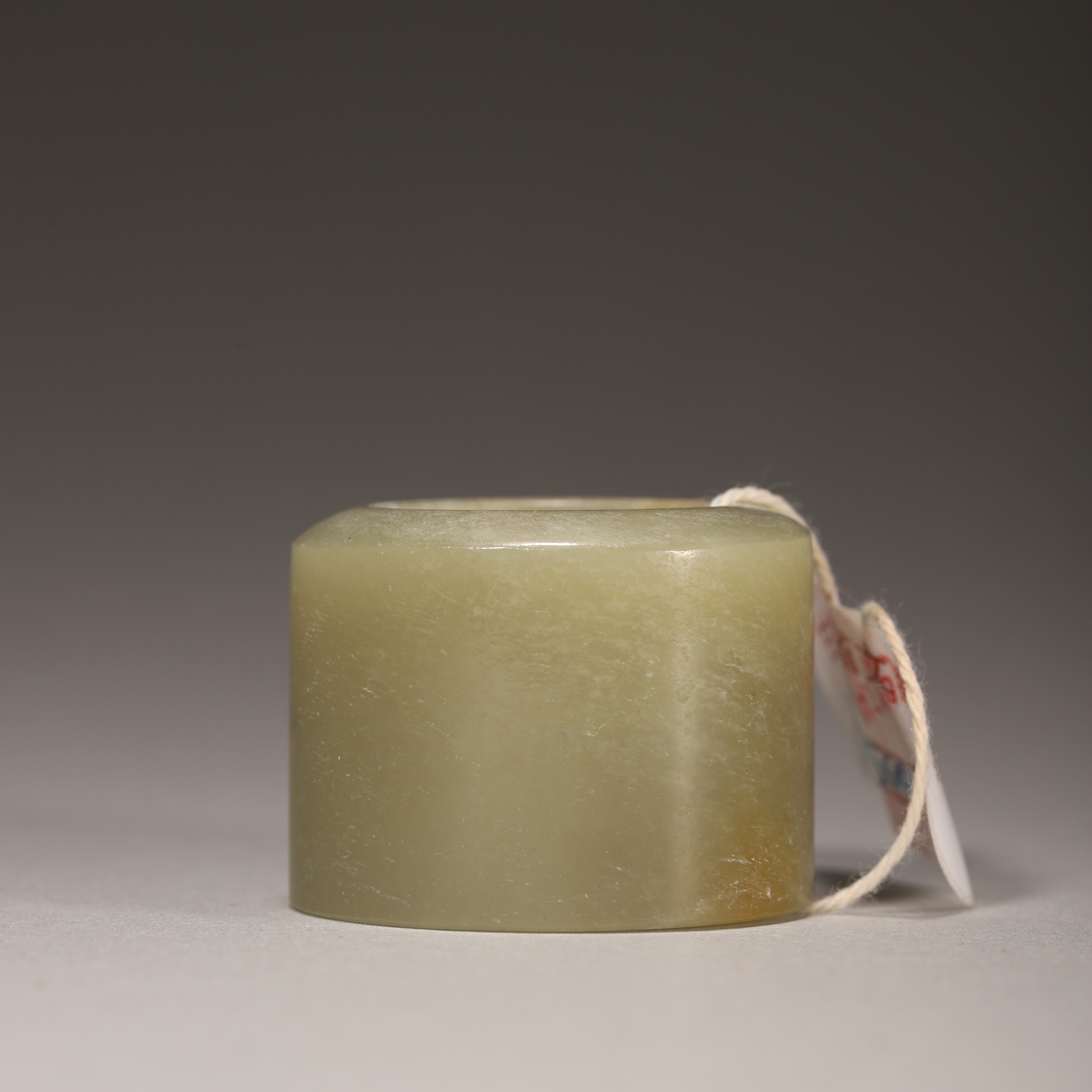 Lot39 清代和田玉扳指