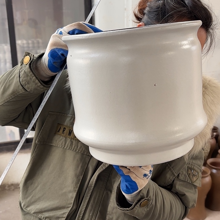 瑕疵高23口25花盆