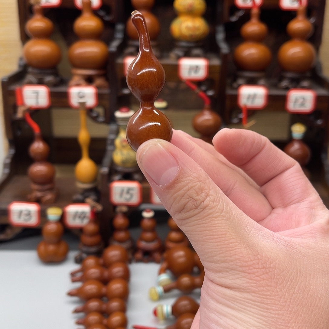 楚***熠葫芦…………………………….