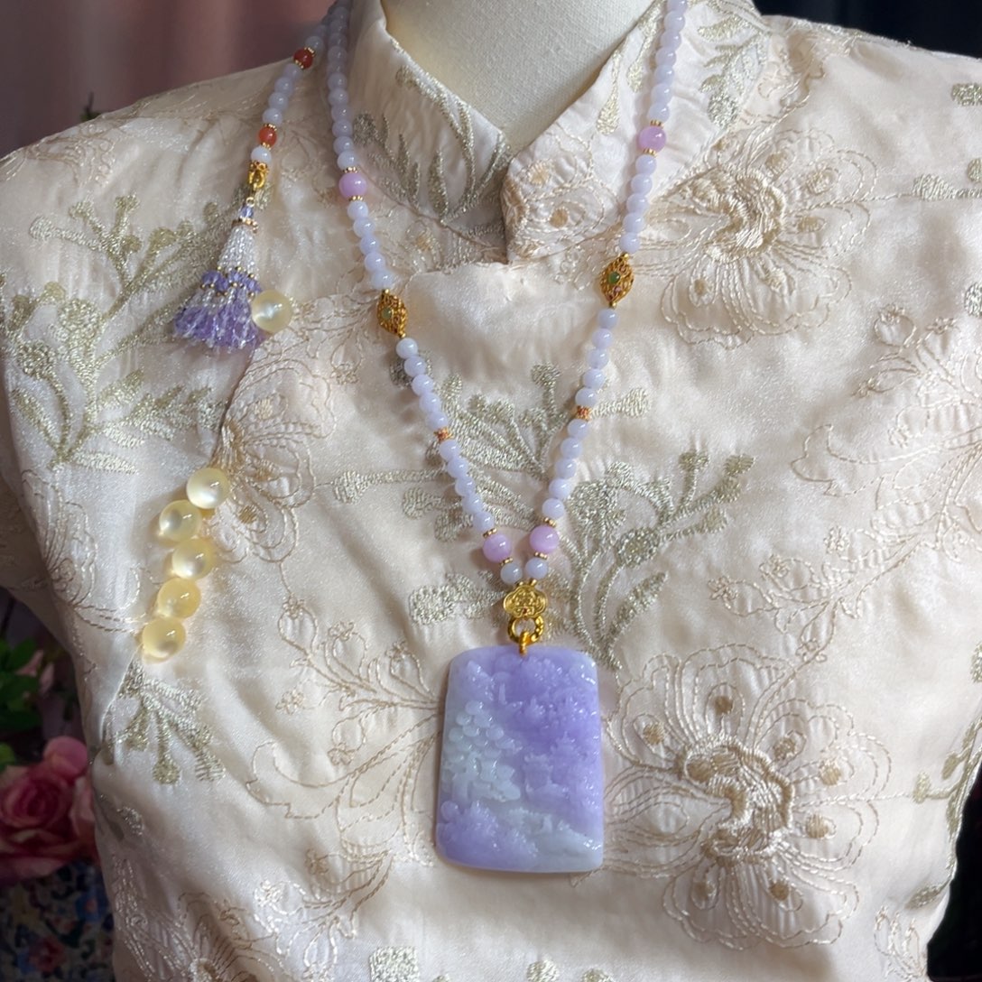 翡翠未镶嵌颈饰紫山水