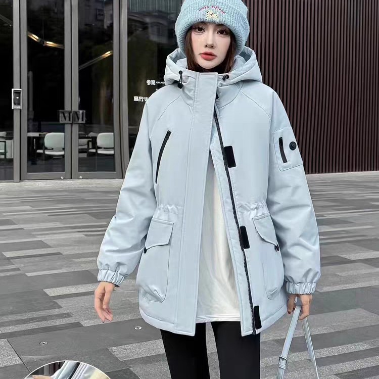 学生休英6880冲锋衣