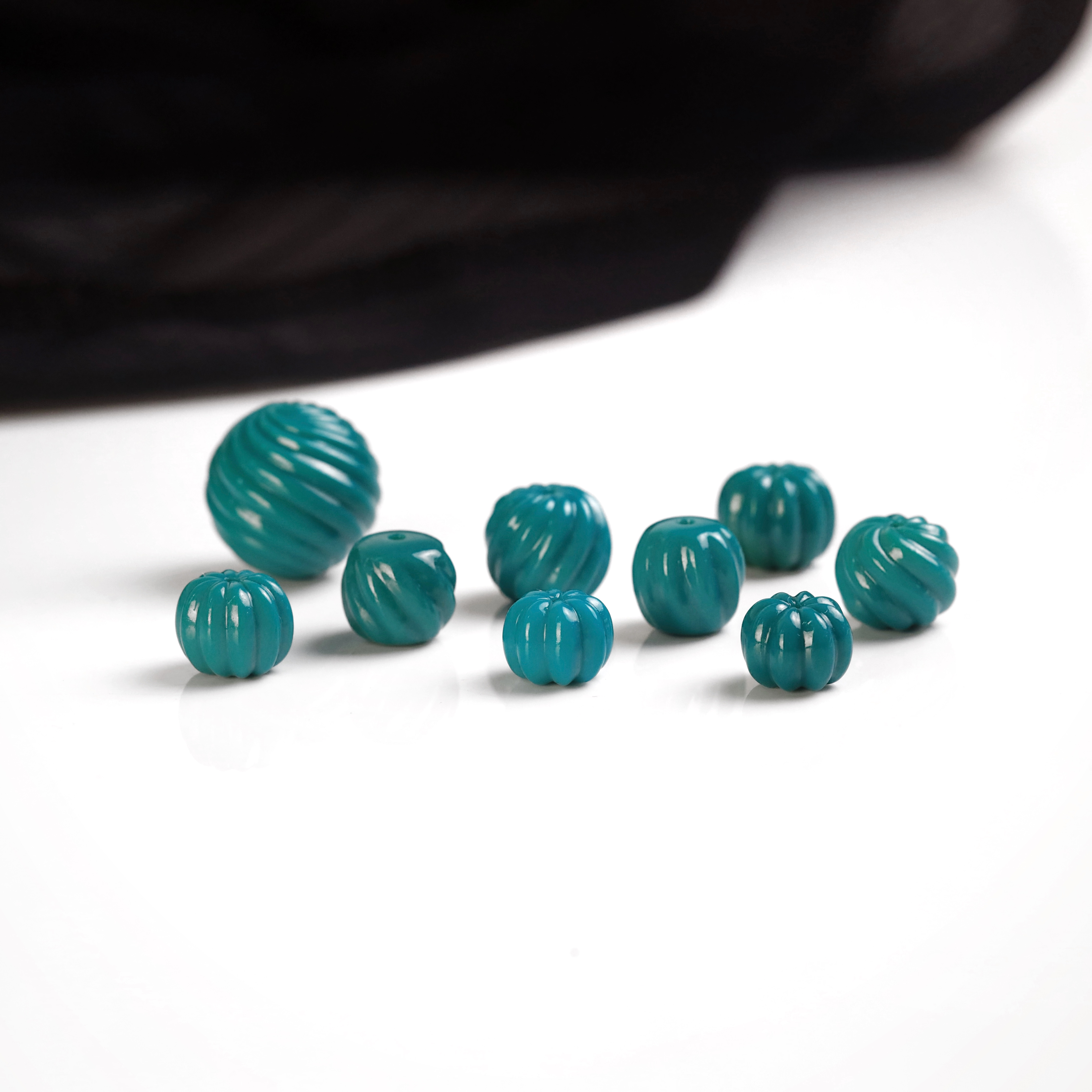 『易婵居甄选』-天然原矿绿松石精雕瓜珠配饰