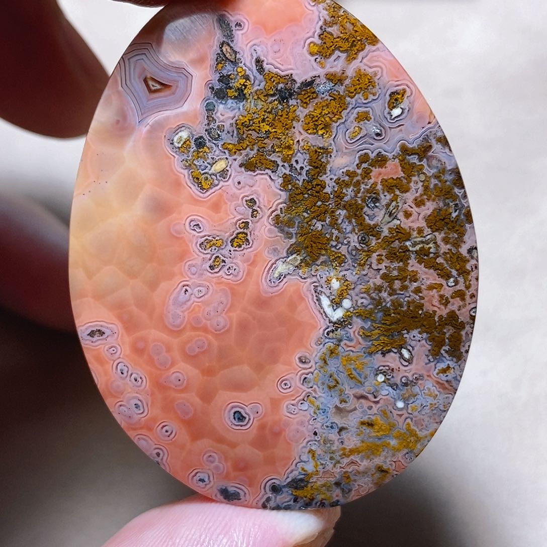 未镶嵌颈饰玛瑙/玉髓a****o