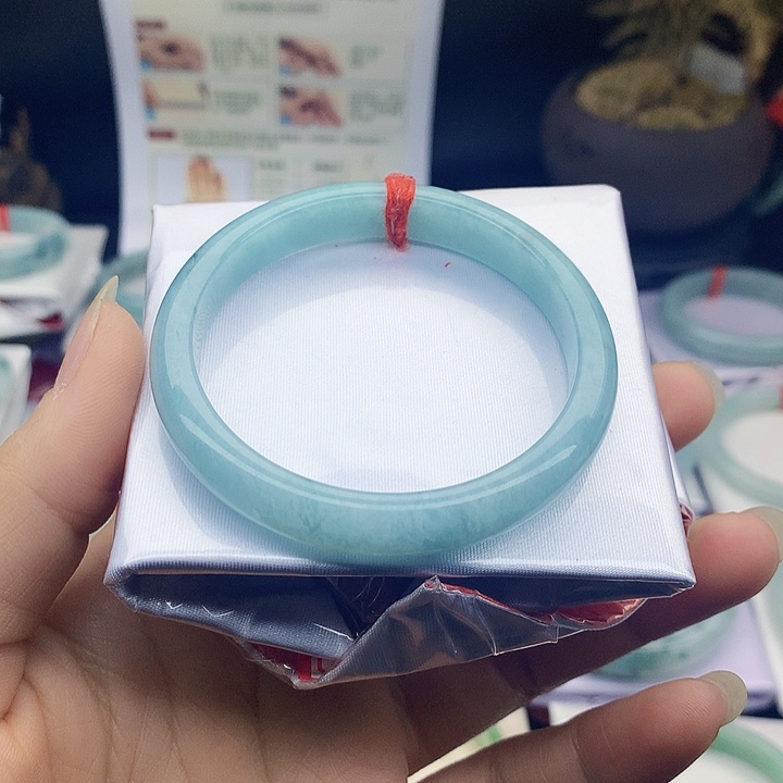 翡翠未镶嵌手镯缅甸天然翡翠A货55
