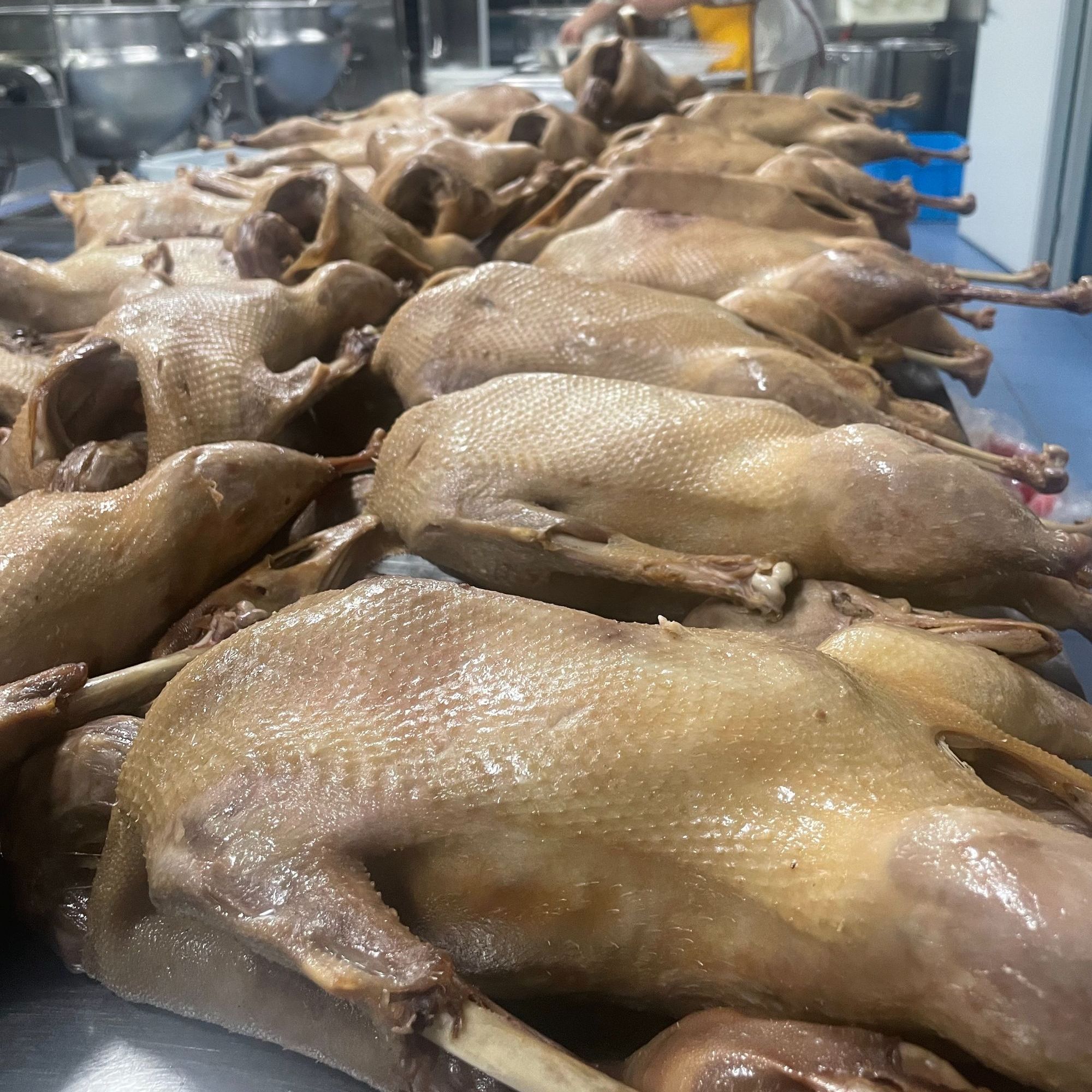 吴山贡鹅头带包老鹅现卤现发安徽非遗开袋即食