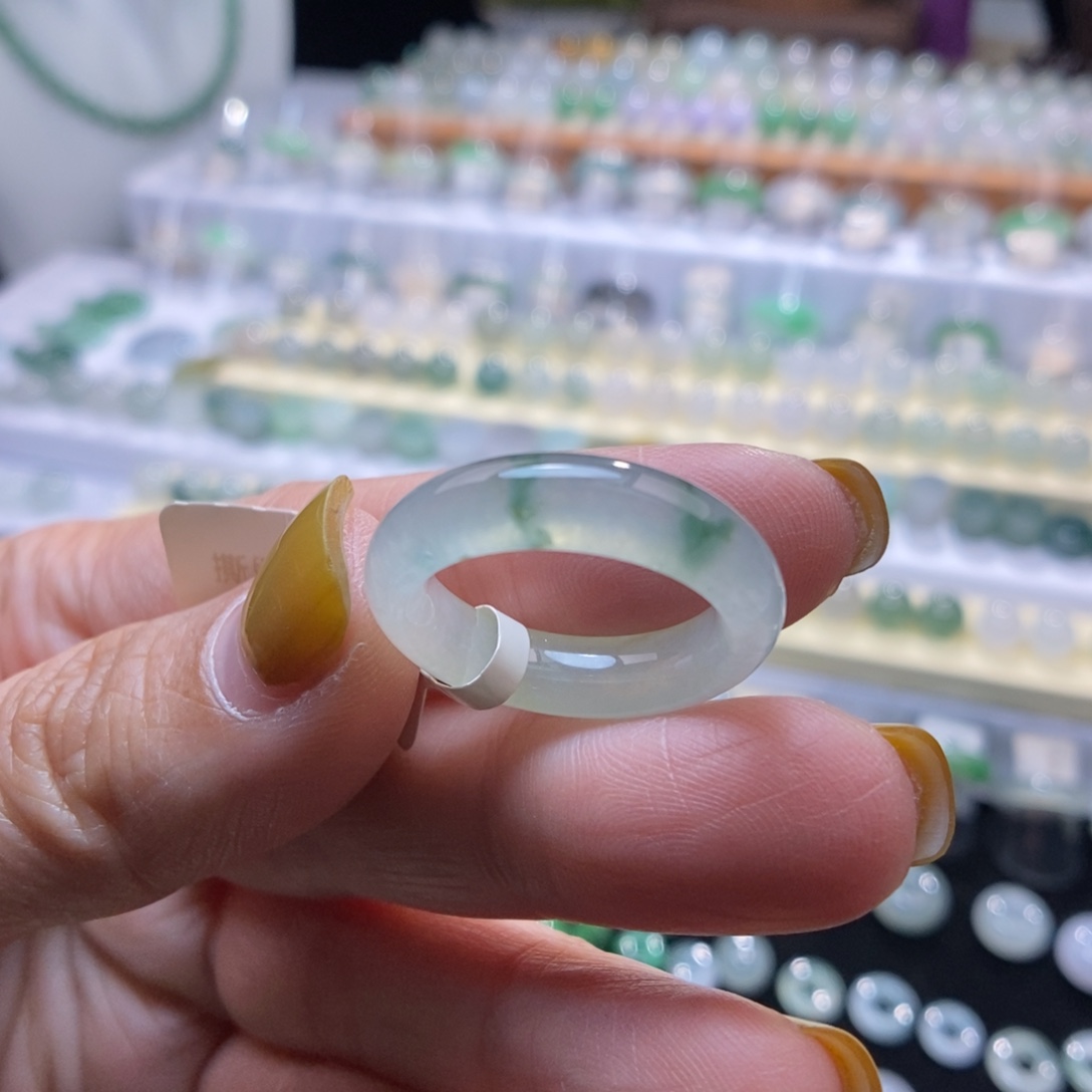 翡翠未镶嵌戒指14号绿花