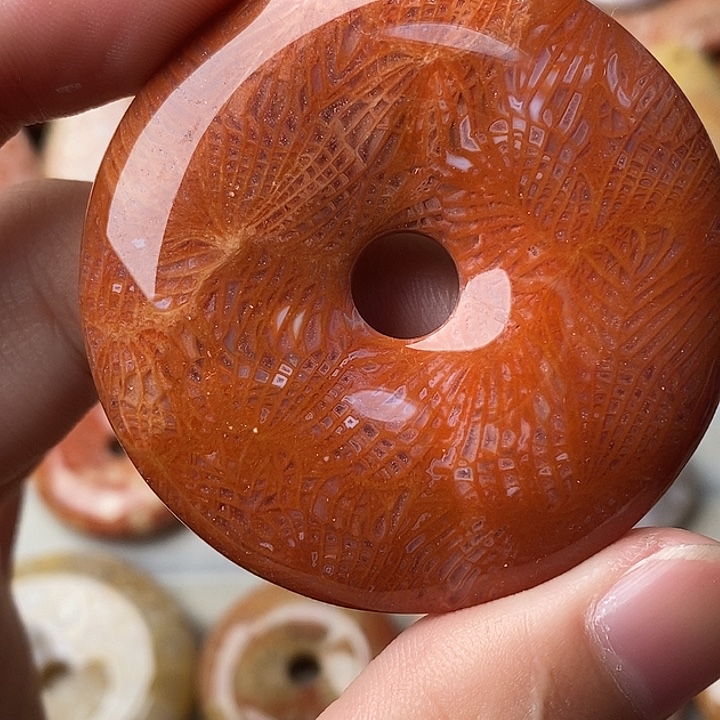 卡***尼硅化玉未镶嵌颈饰