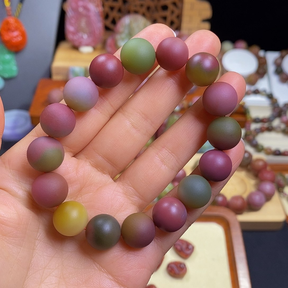 玛瑙/玉髓盐源玛瑙大漏大炸未镶嵌?****马高品单圈12➕