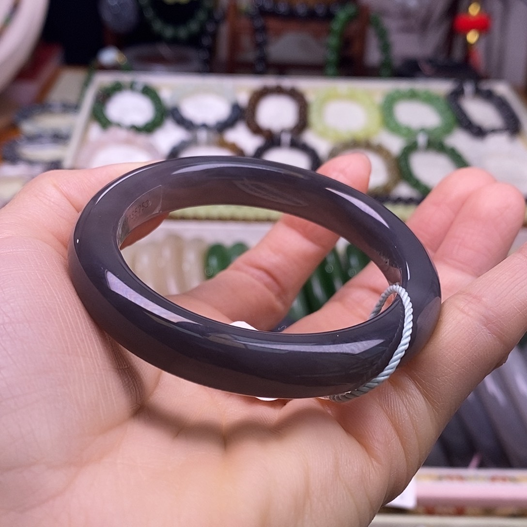 颈饰未镶嵌和田玉52.5圈 烟紫手镯