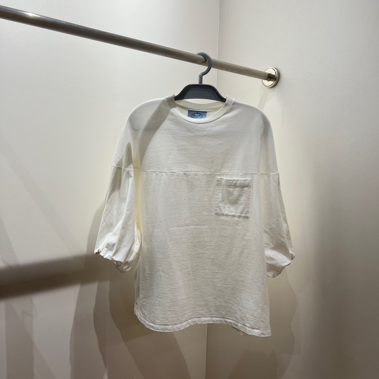 99新 Prada/普拉达 tem167 标语口袋灯笼袖纯色宽松短袖 s码 棉