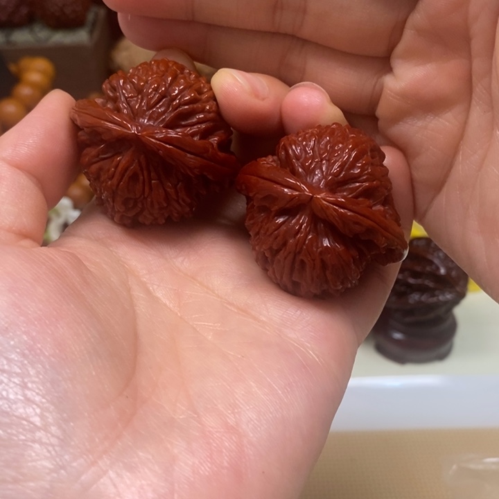 吊坠文玩核桃闷尖白狮子