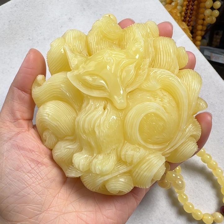 蜜蜡珠宝奇石未镶嵌