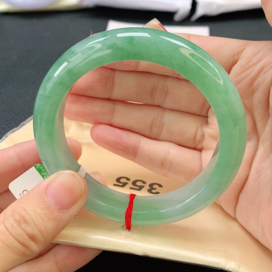 翡翠手镯未镶嵌缅甸56