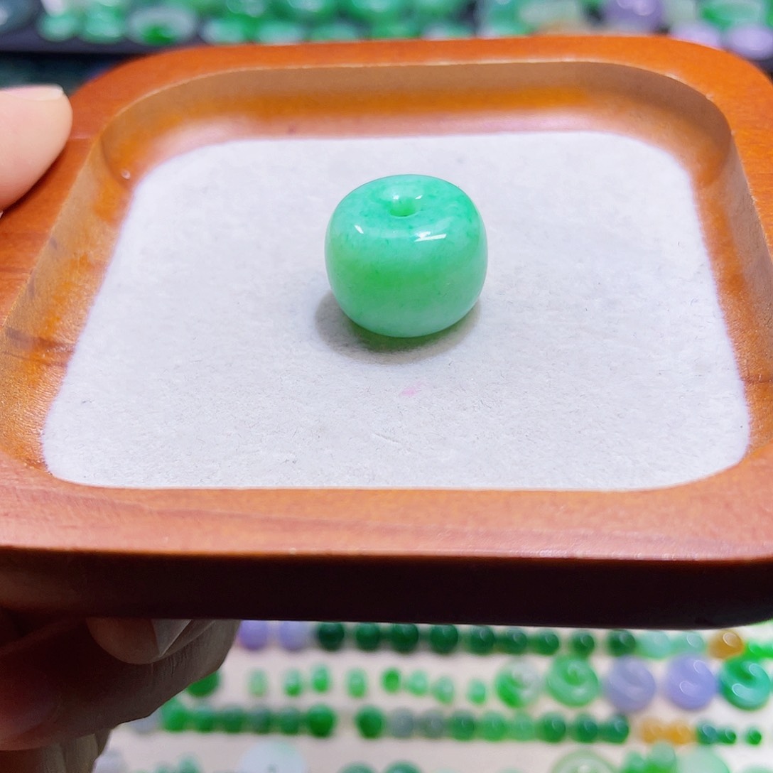 翡翠散珠天然缅甸翡翠珠子