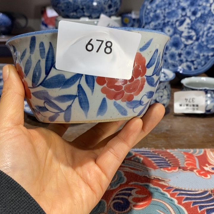 青花瓷景德镇手绘牡丹卷草碗