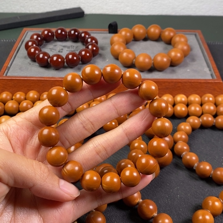 橄榄核手串正圆光珠1.25