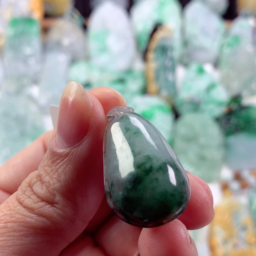 【闪购商品】翡翠吊坠(不含链)未镶嵌