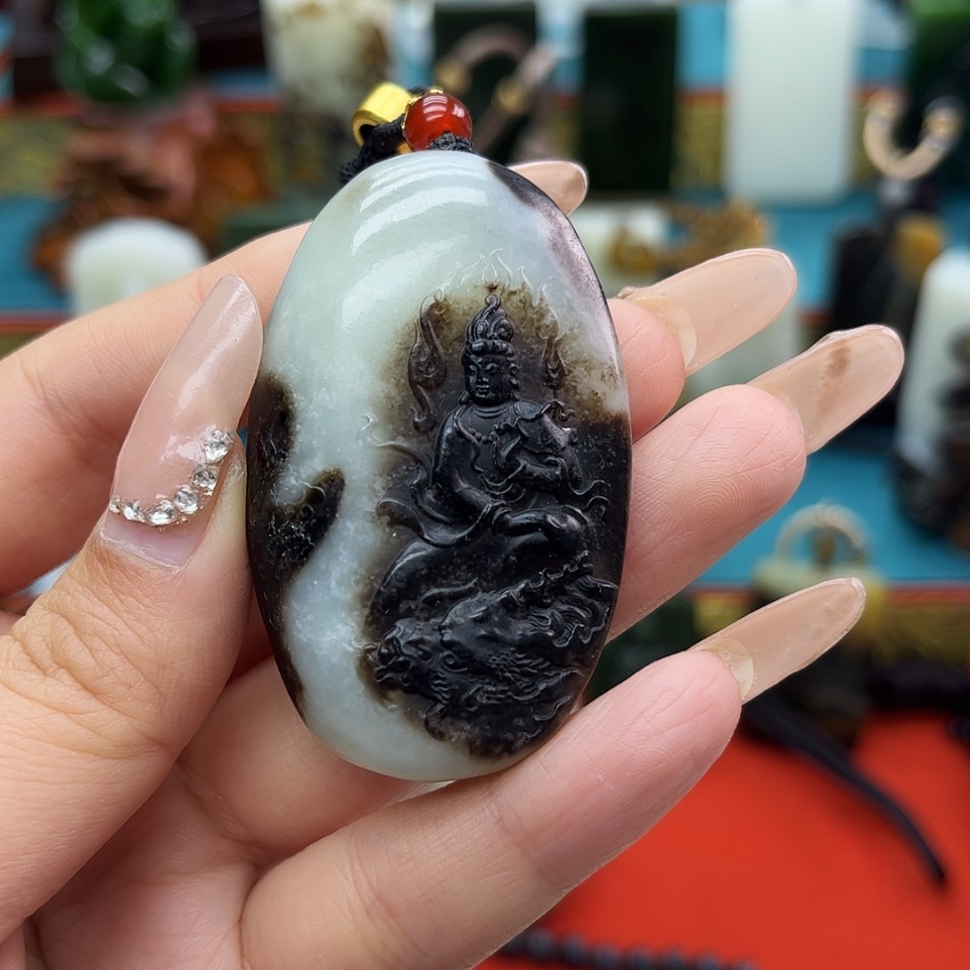 和田玉未镶嵌车挂