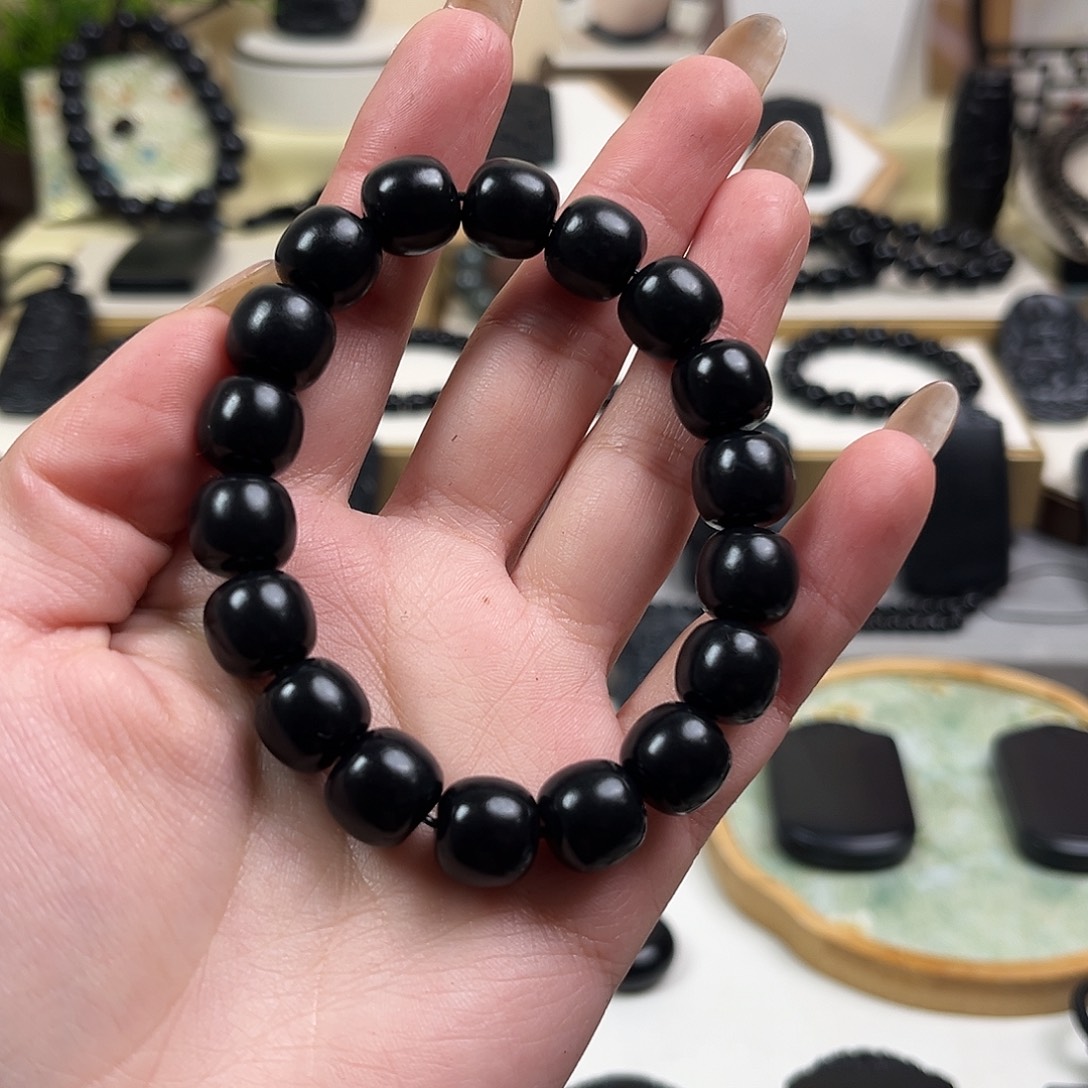 和田玉（墨玉）未镶嵌颈饰卡12老邢银沙款