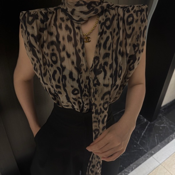 复古风无袖印花衬衣荷叶飘带设计夏季清新上衣