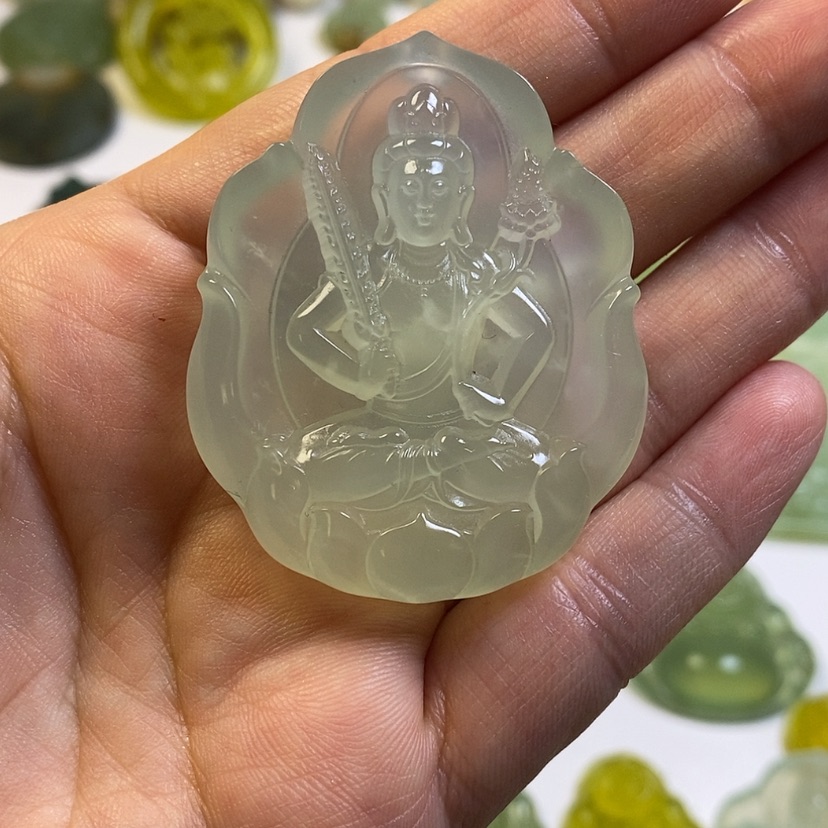 【闪购商品】蛇纹石玉颈饰未镶嵌忒*