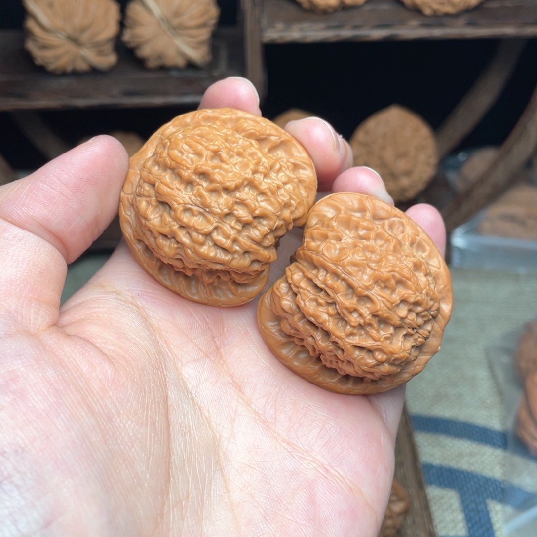 文玩核桃把件小*将41血麒麟