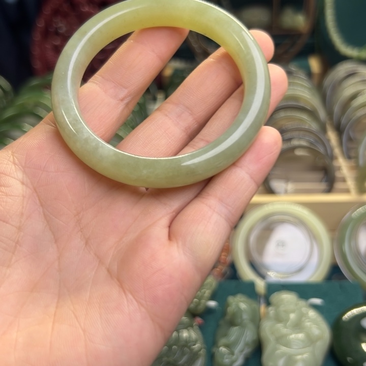 和田玉手镯未镶嵌54.6圈围80658