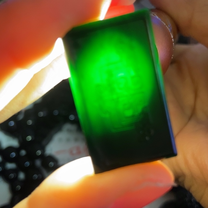 翡翠未镶嵌颈饰墨翠