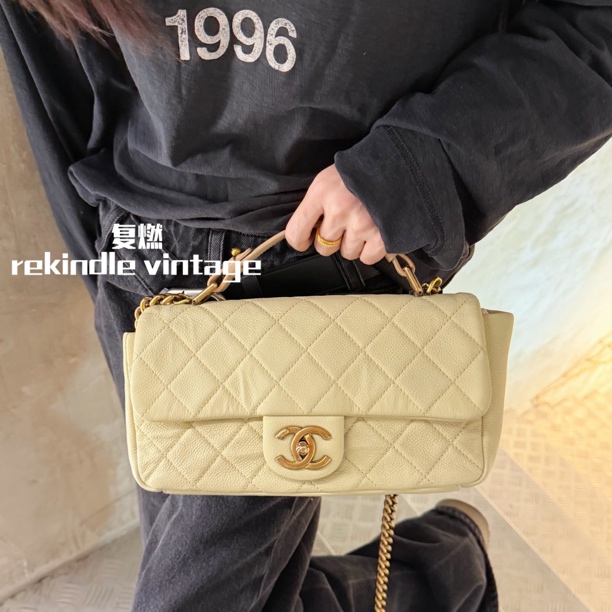 95新 Chanel/香奈儿 复燃精选/象牙白鱼子酱cf口盖包17开