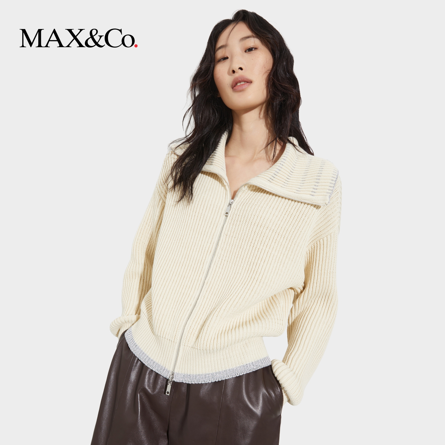 【2026早春新品】休闲翻领拉链撞色边竖纹宽松针织外套6341026102