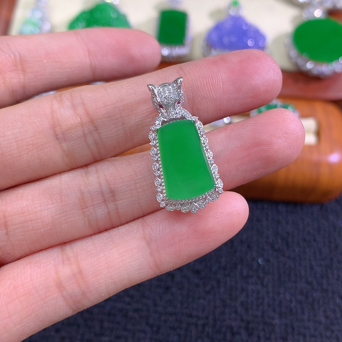 【闪购商品】翡翠18K金镶嵌吊坠(不含链)无事牌