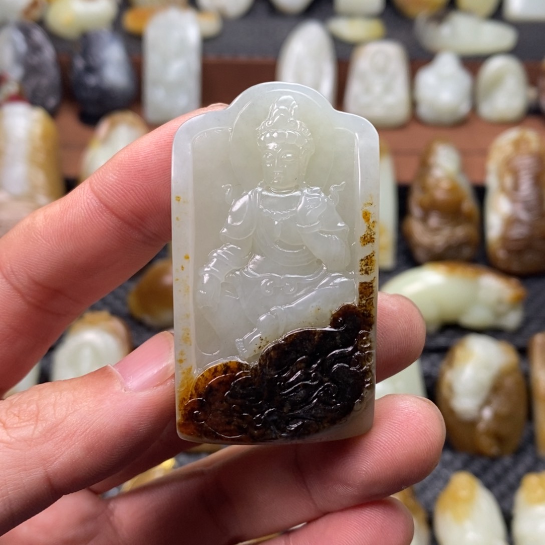 和田玉颈饰未镶嵌