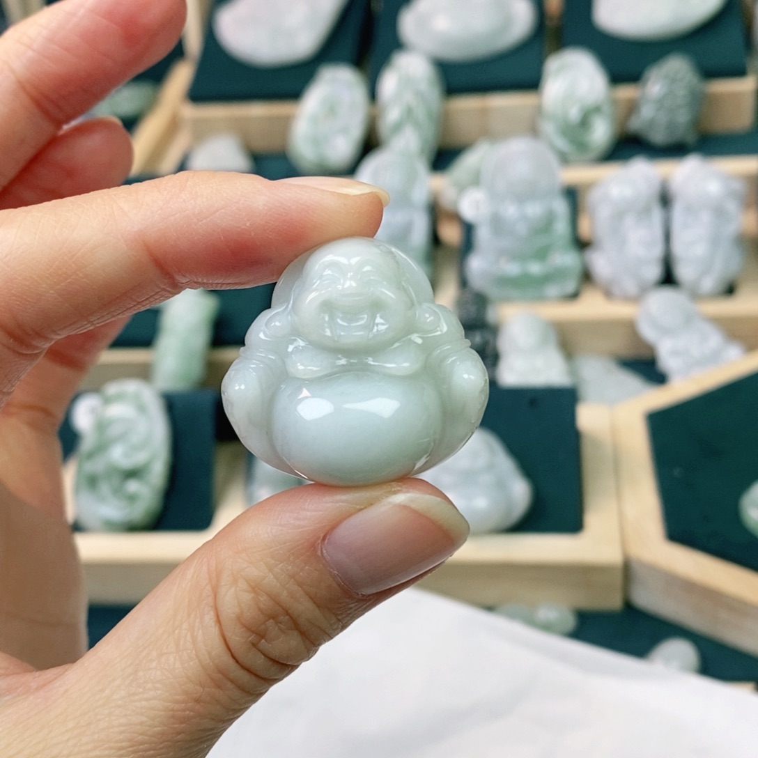 翡翠颈饰未镶嵌媛**_佛公