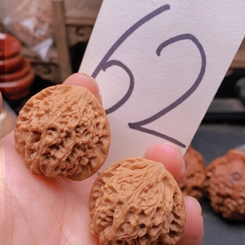 吊坠桃核33全品血麒麟