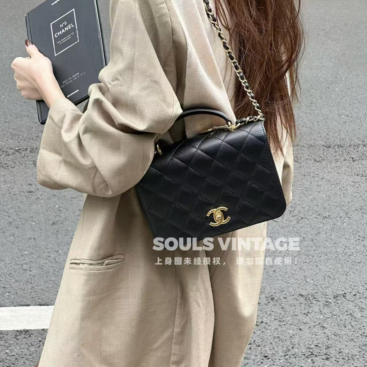 95新 Chanel/香奈儿 荔枝牛拼羊皮 铭牌手柄口盖包/680179837